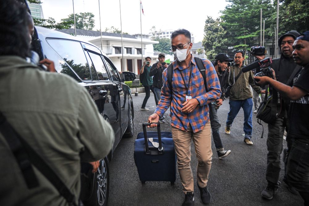 KPK Geledah Kantor Hutama Karya, Usut Kasus Pengadaan Lahan Tol Trans ...