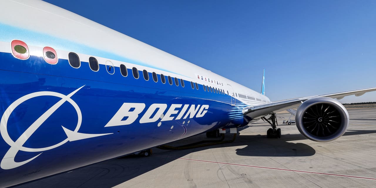 boeing is paralyzed, and this failing of its executives and directors is to blame
