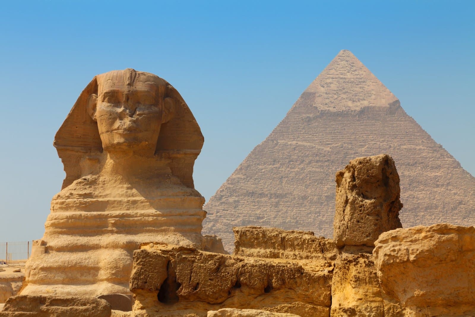 <p class="wp-caption-text">Image Credit: Shutterstock / mareandmare</p>  <p>While awe-inspiring, the experience can be marred by aggressive souvenir sellers and the nearby hustle and bustle of Cairo, detracting from the ancient wonder.</p>