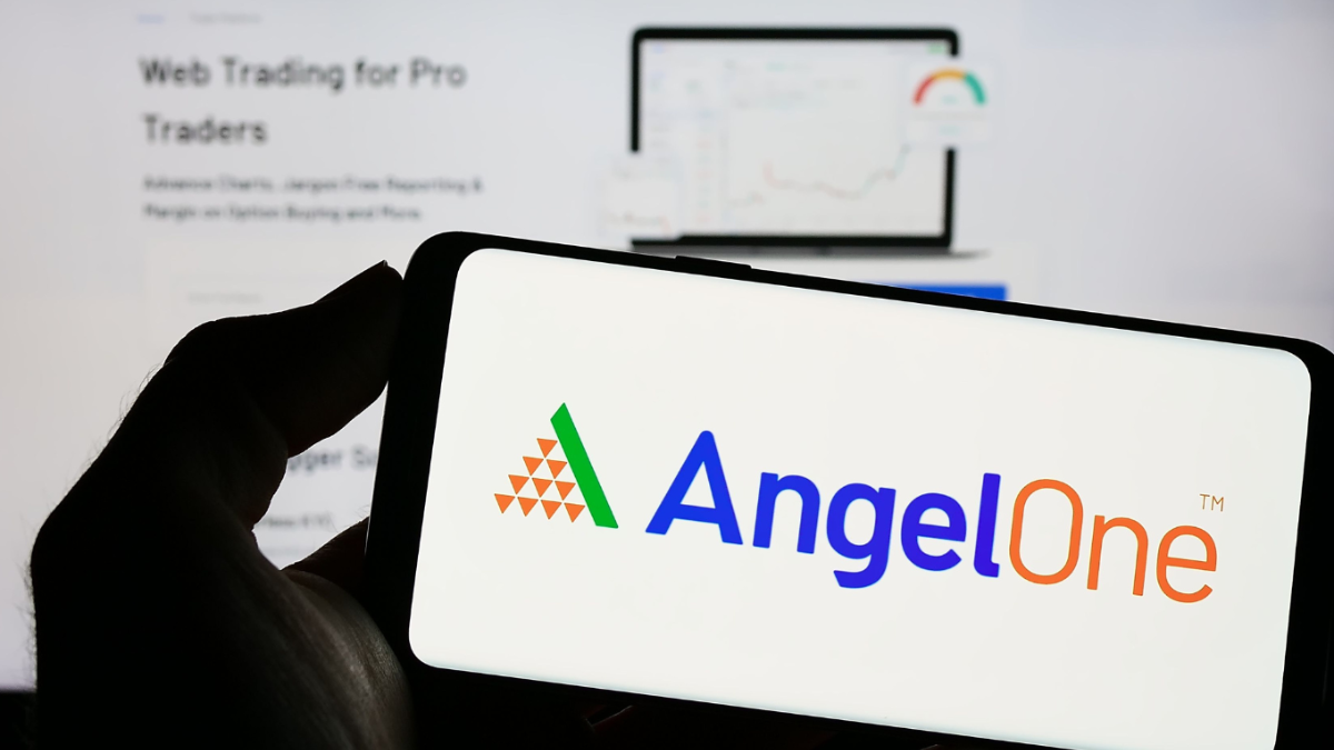 angel one launches qip worth rs 1500 cr, sets floor price of rs 2555/share