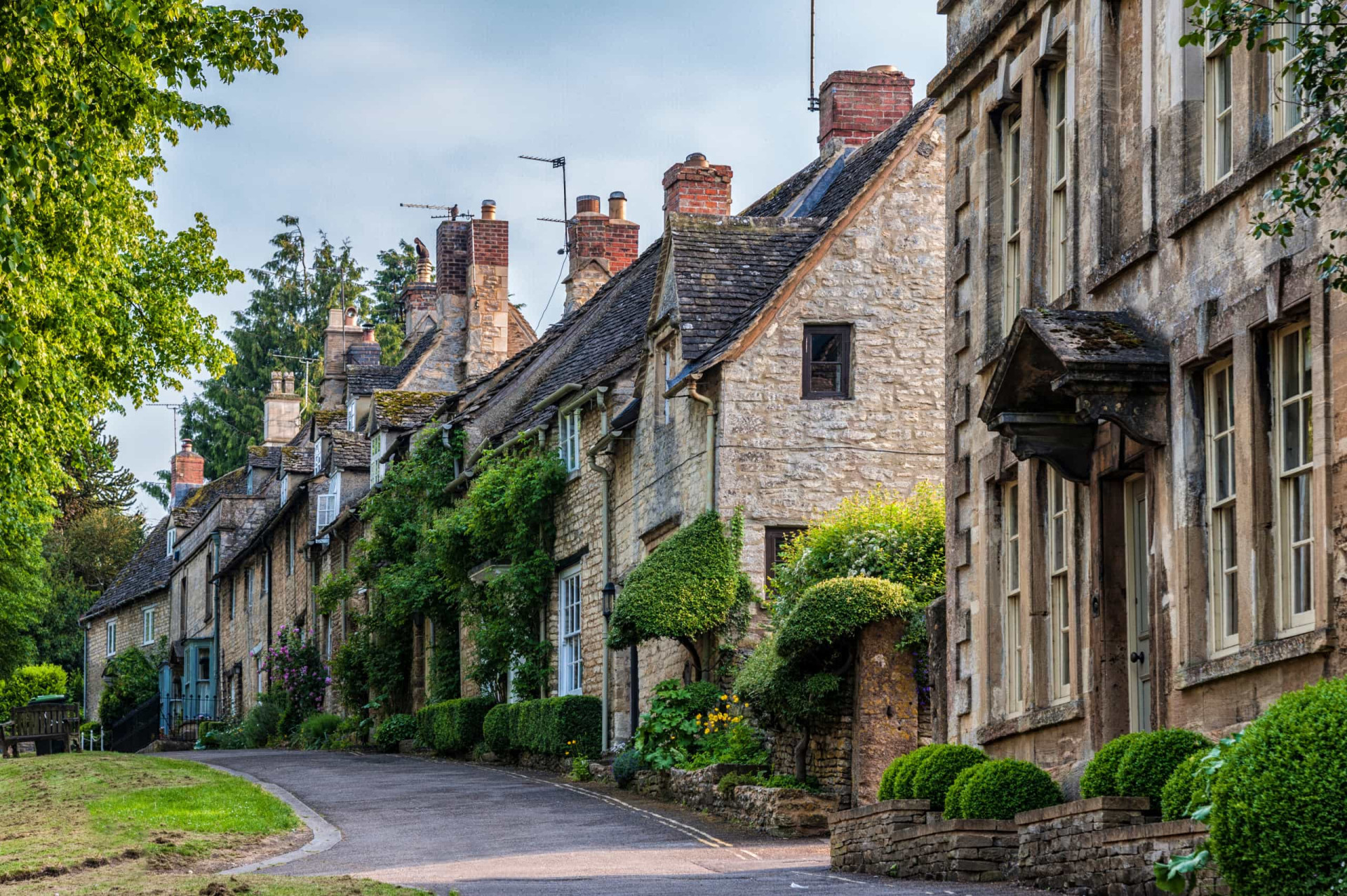 <p>The Cotswolds always delivers when it comes to charming towns. All of the buildings are from the Georgian era–some have tiled roofs and some are thatched. There are some great tea rooms in Burford, Oxfordshire for a delicious afternoon scone.</p><p>You may also like:<a href="https://www.starsinsider.com/n/269804?utm_source=msn.com&utm_medium=display&utm_campaign=referral_description&utm_content=471299v4en-en"> Surprising foods you thought were vegetarian but really aren't</a></p>