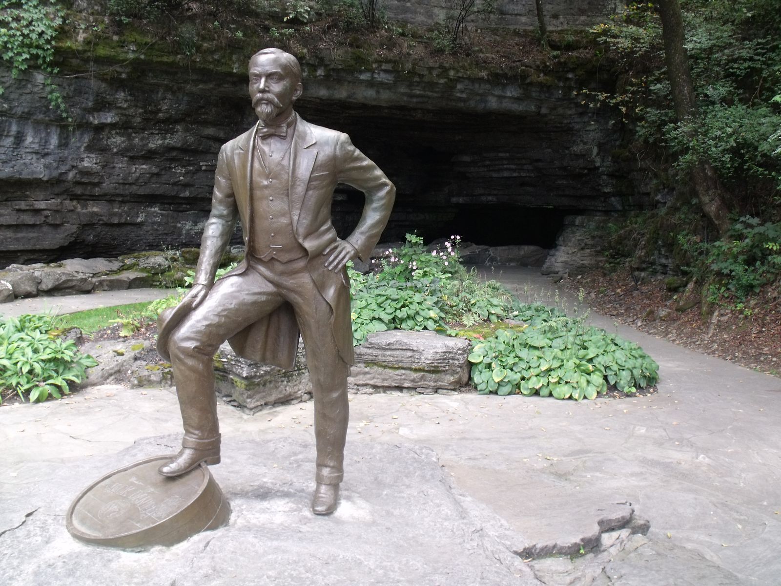 American distiller Jack Daniel, whose name still graces a famous whisky, was not the only one responsible for creating the beverage. He actually learned his trade from Nathan Nearest Green, a slave who’s just beginning to gain <a href="https://www.usatoday.com/story/money/nation-now/2017/07/21/ex-slave-who-trained-jack-daniel-gets-new-recognition/498391001/" rel="noreferrer noopener">recognition for his role</a> in the successful enterprise.