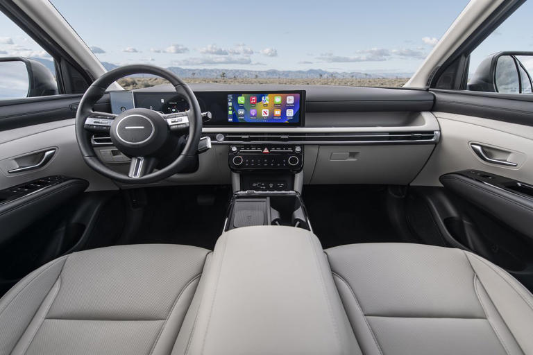 2025 Hyundai Tucson's New Mug and DesktopLike Dash Shown in U.S. Spec