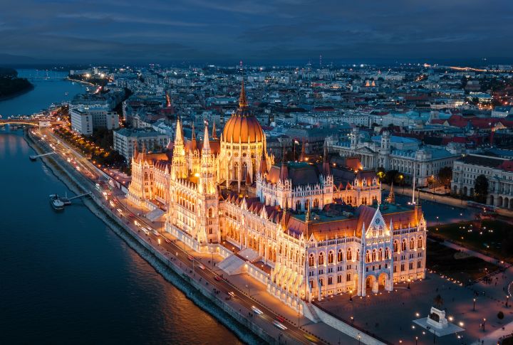 <p>Hungary’s laws permit descendants of Hungarian citizens to claim citizenship. Requirements include providing evidence of ancestry through birth and marriage papers and authentication demonstrating that the ancestors were once the country’s nationals.</p>