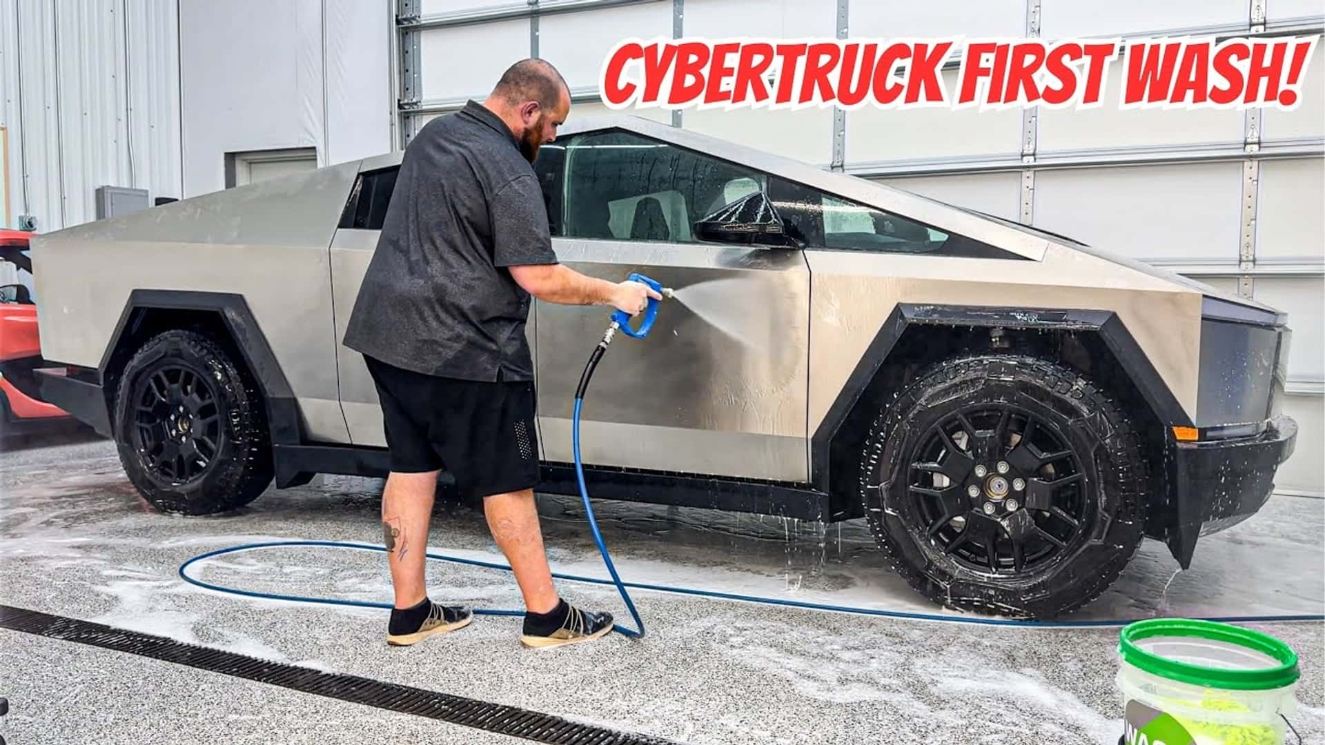 here's how difficult it is to clean a tesla cybertruck after a long road trip