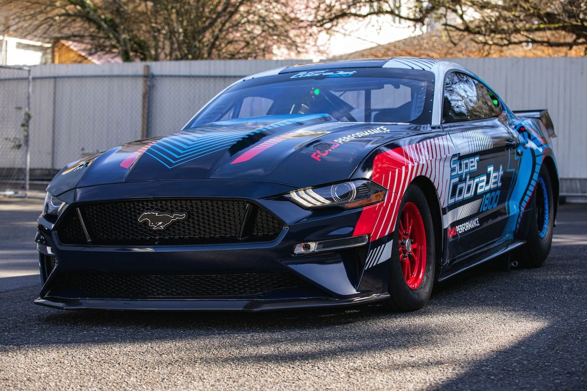 record-breaking ford mustang super cobra jet 1800 ev sets the bar high for fastest quarter-mile pass