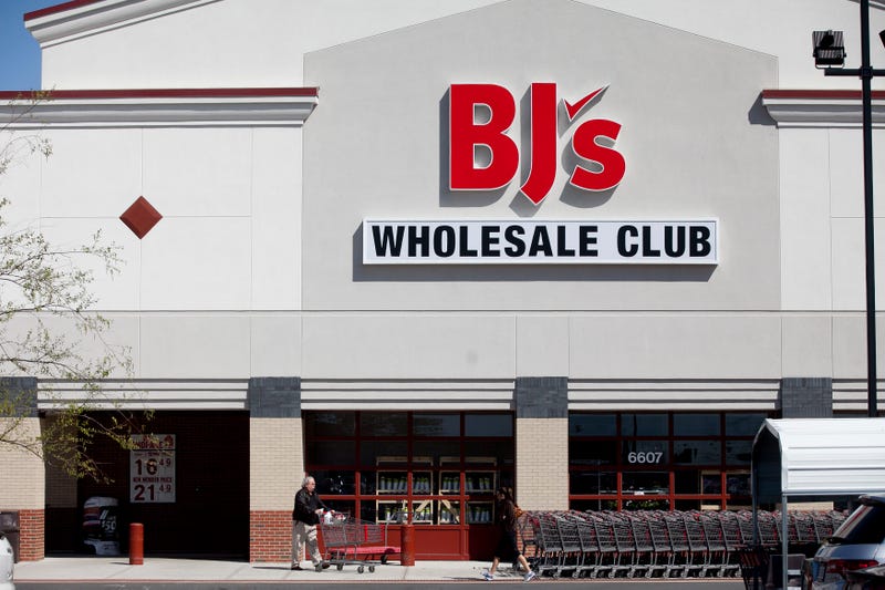 a costco rival is expanding