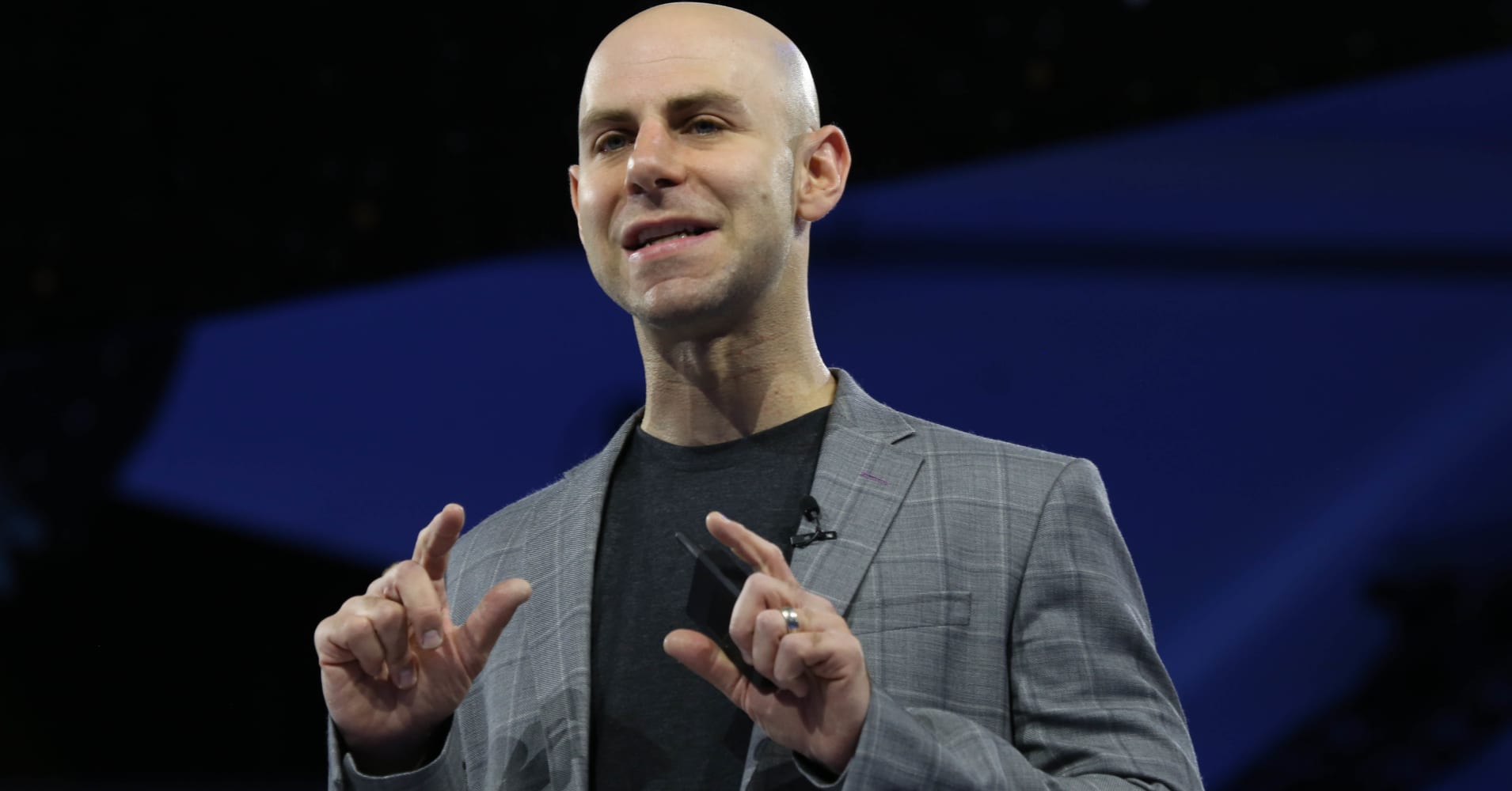 wharton psychologist adam grant: 'hustling' and taking care of yourself aren't mutually exclusive—here's why