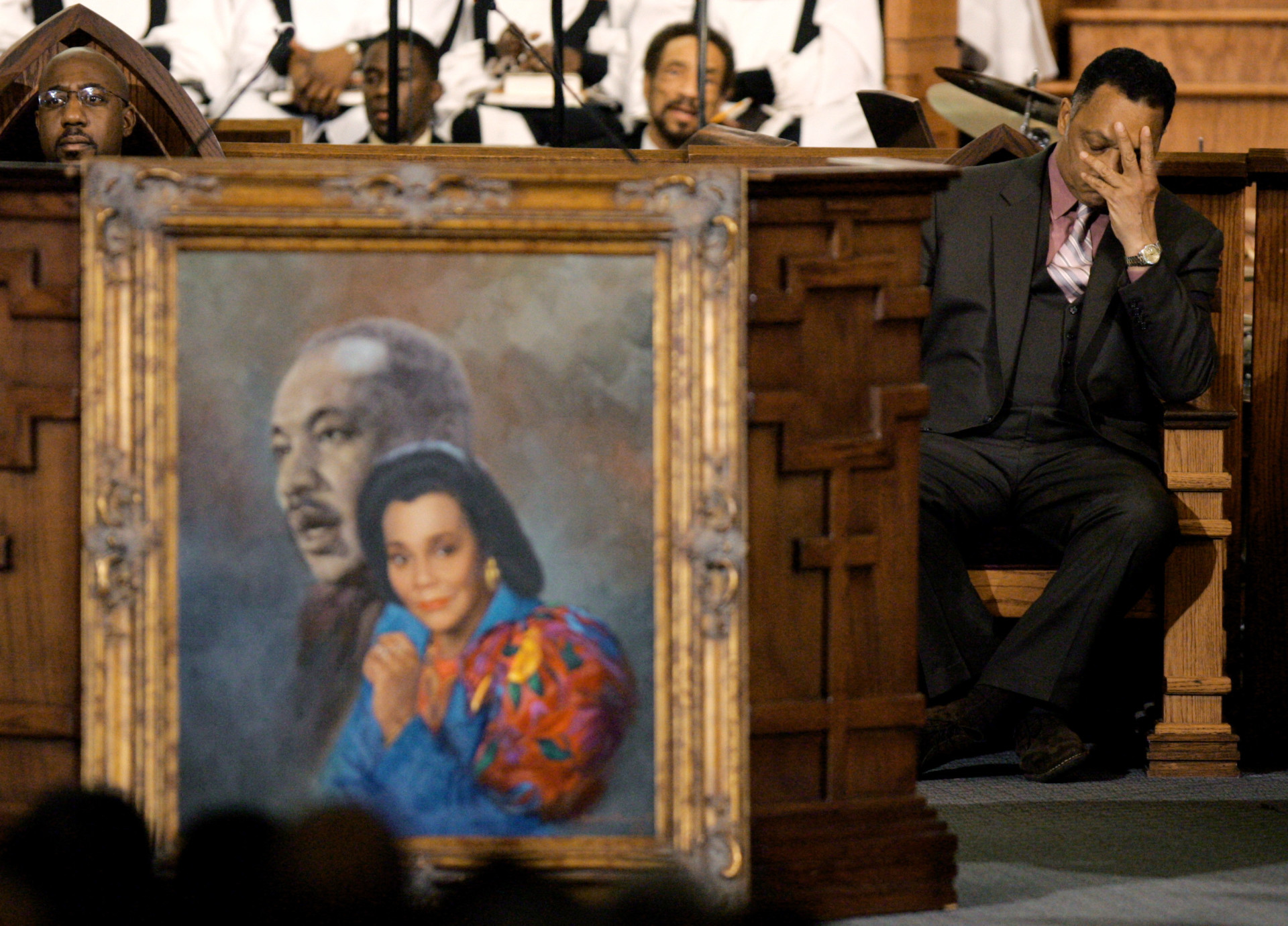 Rev. Jesse Jackson was clearly upset at her passing.<p><a href="https://www.msn.com/en-us/community/channel/vid-7xx8mnucu55yw63we9va2gwr7uihbxwc68fxqp25x6tg4ftibpra?cvid=94631541bc0f4f89bfd59158d696ad7e">Follow us and access great exclusive content every day</a></p>