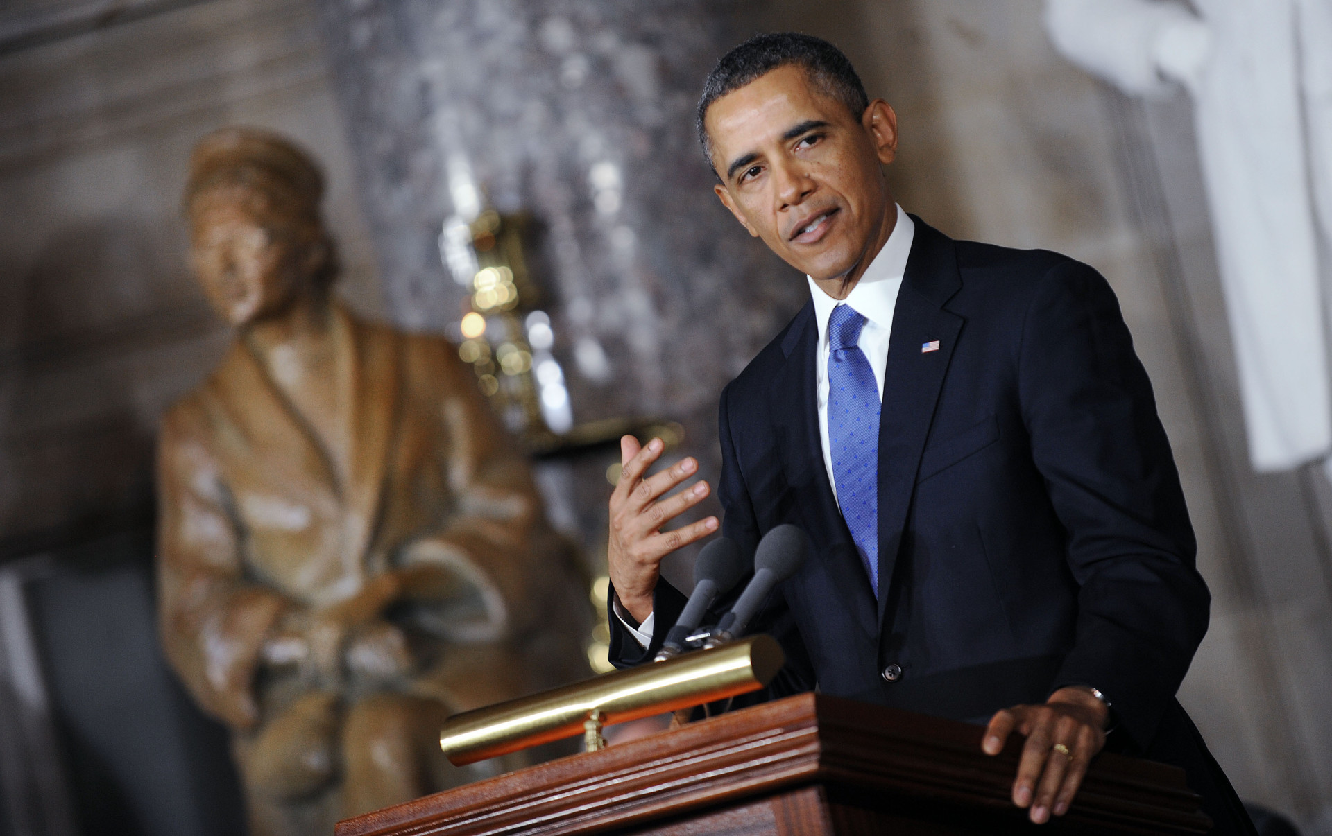 President Barack Obama unveiled the full-length statue in the Capitol's National Statuary Hall.<p><a href="https://www.msn.com/en-us/community/channel/vid-7xx8mnucu55yw63we9va2gwr7uihbxwc68fxqp25x6tg4ftibpra?cvid=94631541bc0f4f89bfd59158d696ad7e">Follow us and access great exclusive content every day</a></p>