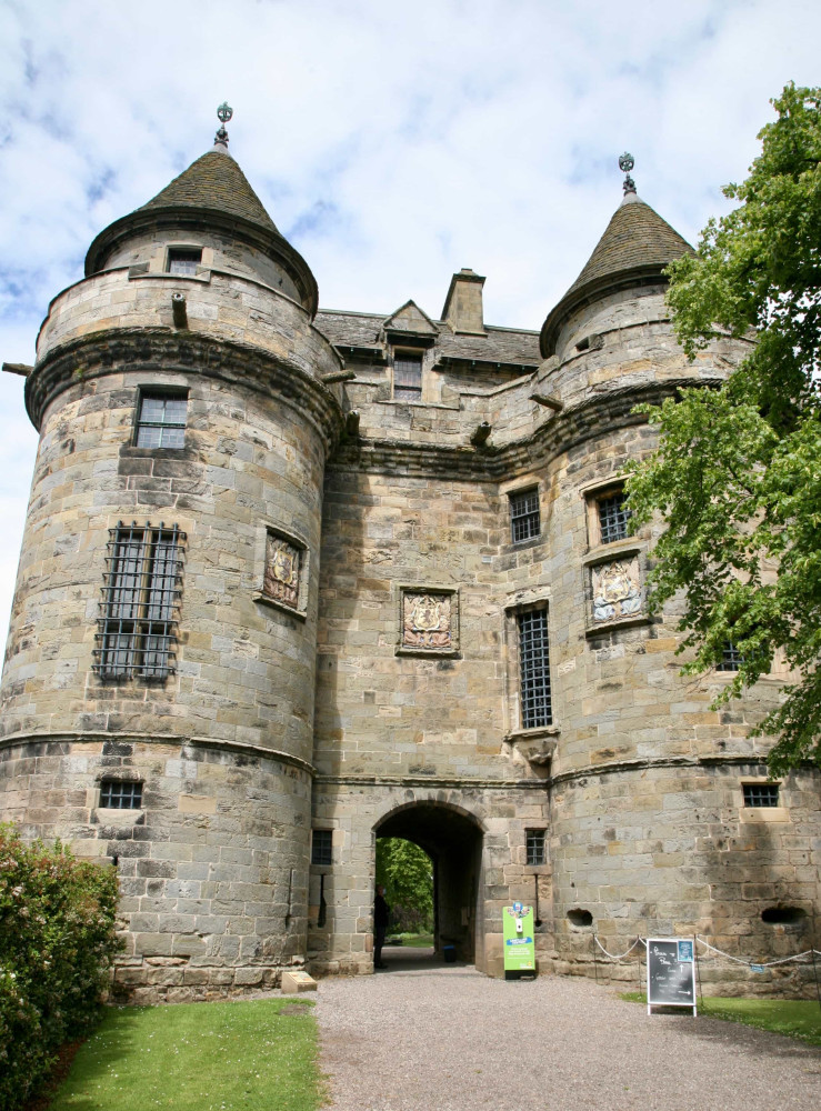 <p>Open to visitors, the castle's tapestry gallery plays host to a ghostly female figure shrouded in a gray glow. The story goes that she waits in vain for her soldier lover, who went off to battle but never returned.</p><p><a href="https://www.msn.com/en-ca/community/channel/vid-7xx8mnucu55yw63we9va2gwr7uihbxwc68fxqp25x6tg4ftibpra?cvid=94631541bc0f4f89bfd59158d696ad7e">Follow us and access great exclusive content every day</a></p>