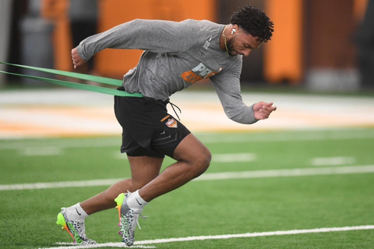 Tennessee football players put on for NFL scouts at pro day