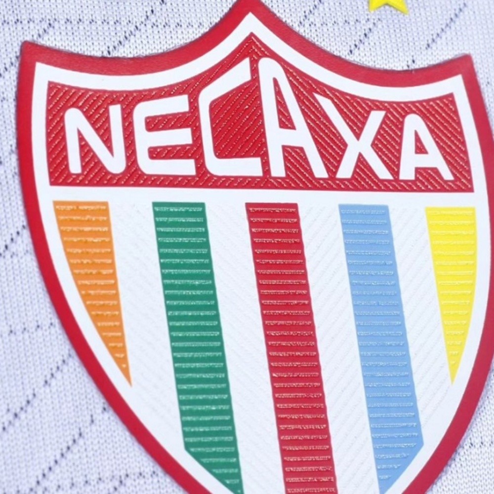 liga mx: club necaxa presenta jersey conmemorativo y divide a la afición (foto)