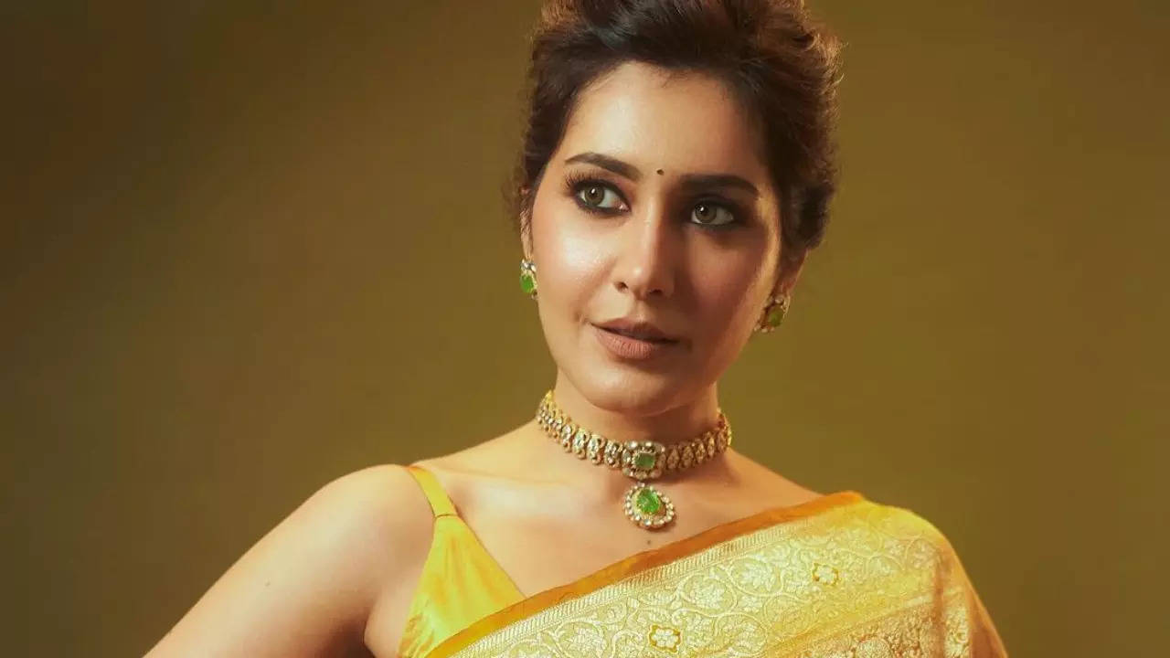 when raashi khanna expressed her desire to portray anushka shetty's character from ss rajamouli's 'baahubali'