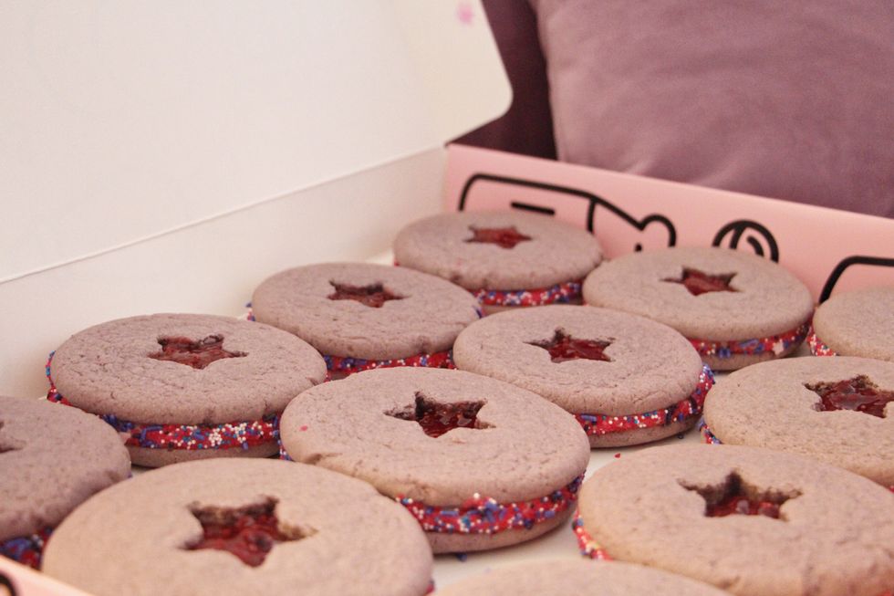 I Tried Olivia Rodrigo's Crumbl Cookies In Toronto And They Seriously ...