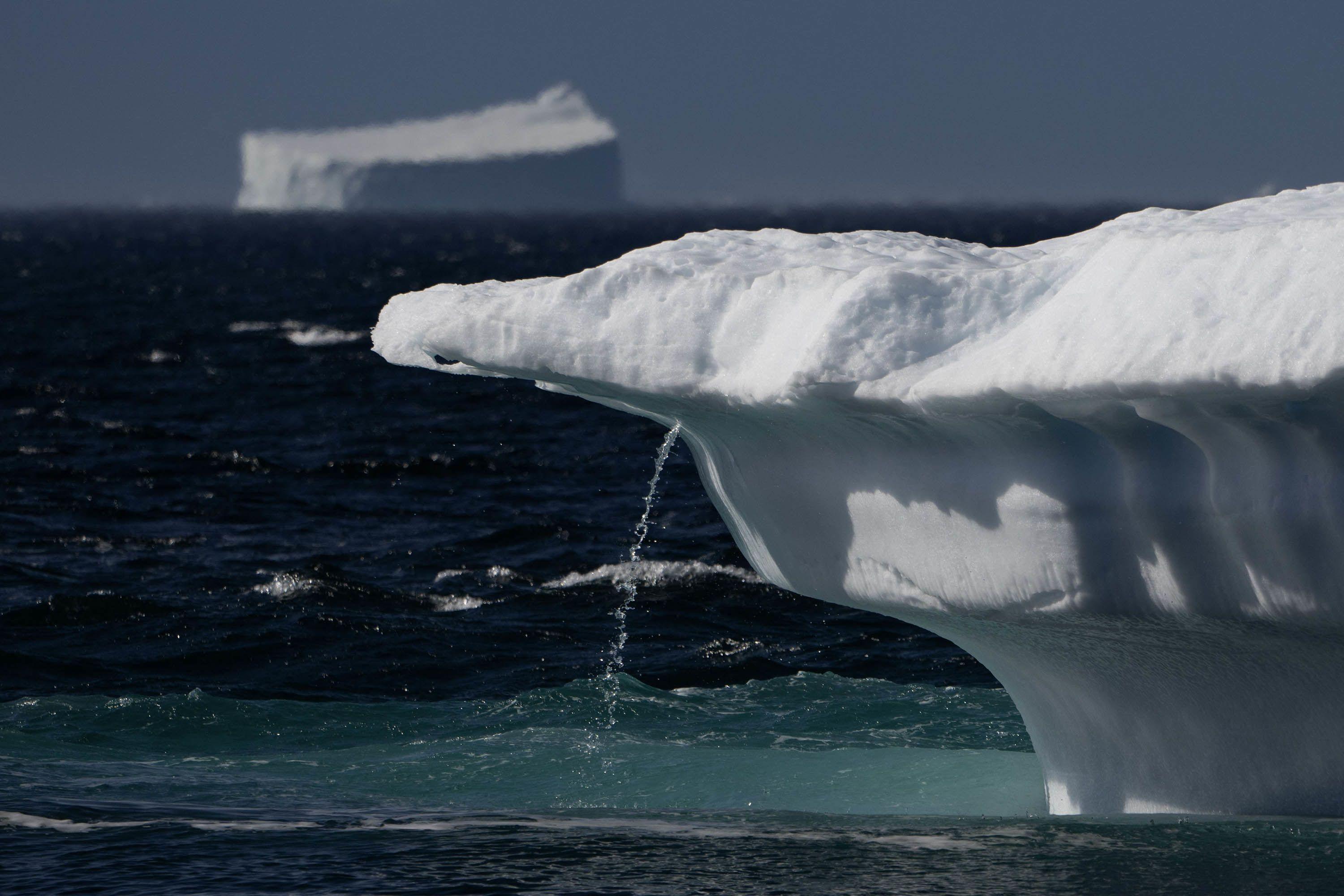 o gelo polar está a derreter e a alterar a rotação da terra. também está a mexer com o próprio tempo