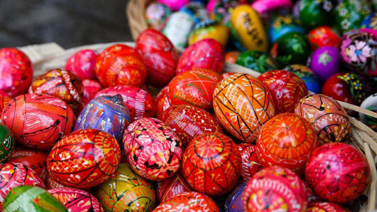 Atualmente, muitas pessoas trocam ovos de chocolate para comemorar a Páscoa