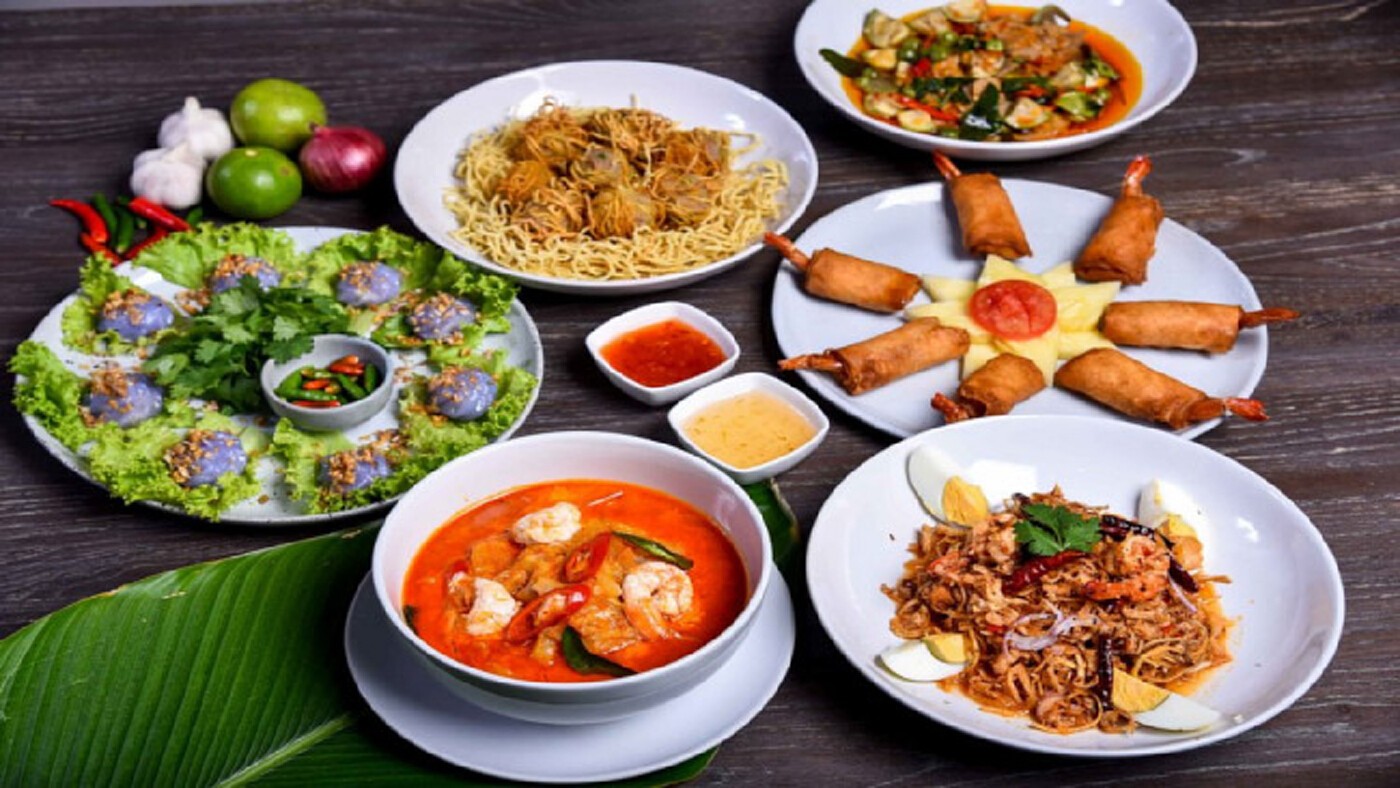 อาหารไทยในซีรีส์ ทำไมไม่ปัง | ปณิดา ส่งเสริม