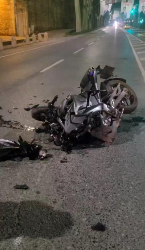beşiktaş'ta 'u dönüşü' kazası: motosikletli semanur yaşam savaşı veriyor
