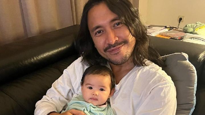 marcello tahitoe umumkan istri hamil anak kedua: dunia mau jadi kakak