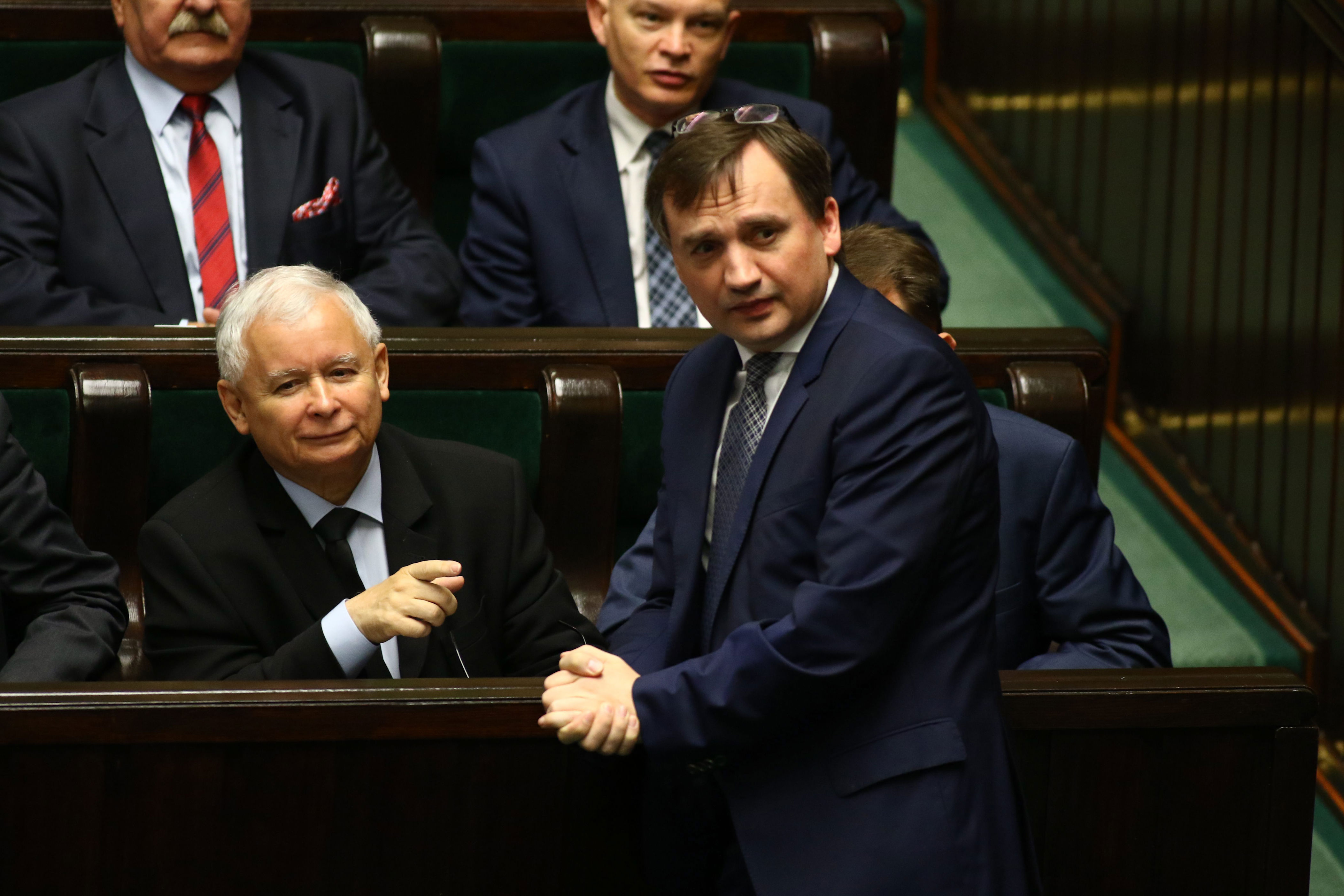 przeszukanie domu ziobry. nieoficjalne: w pis obawiają się zatrzymania kaczyńskiego