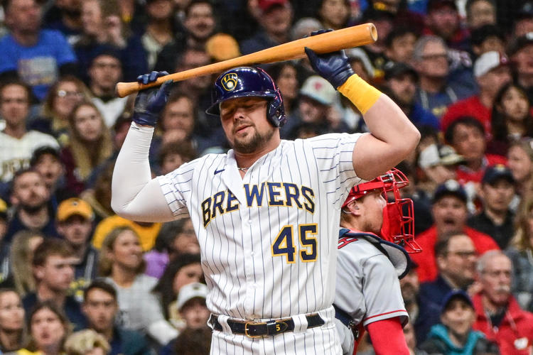 Mets release power-hitting first baseman