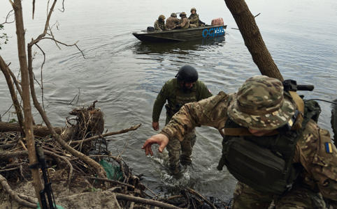 Russian Flotilla Is a Sitting Duck for Ukraine, UK Says<br><br>