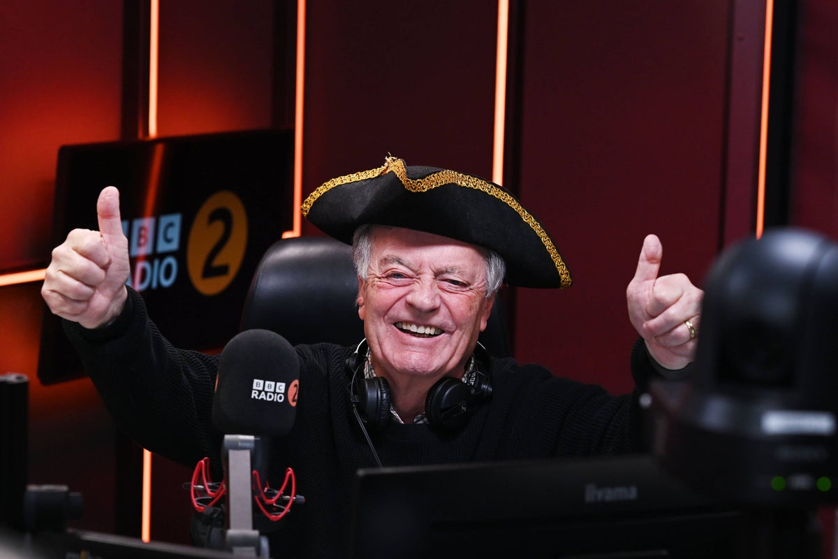 how to, tony blackburn hijacks bbc radio 2 show to mark 60 years of pirate radio