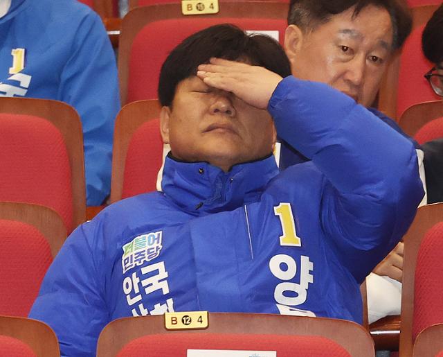 수상한 남편 수임료, 아들 부동산… 박은정·공영운 재산 논란에 홍역