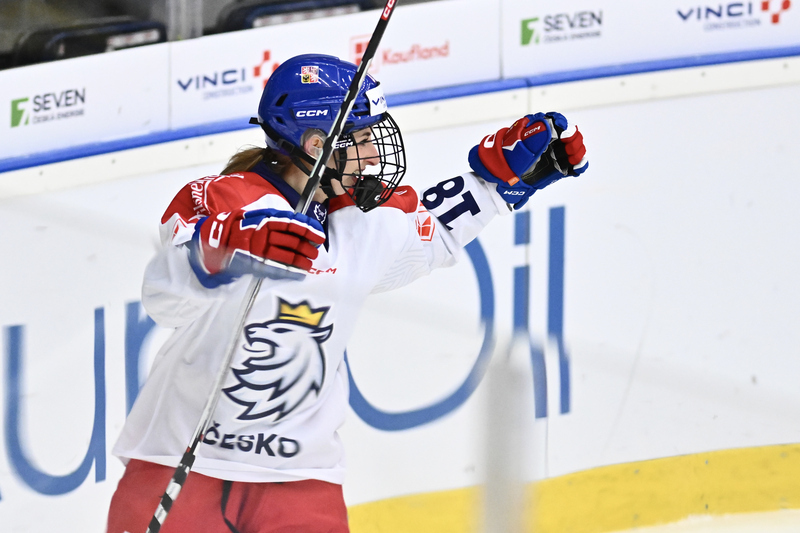pejzlová po vydařené sezoně ve finsku touží po dalším úspěchu na ms hokejistek