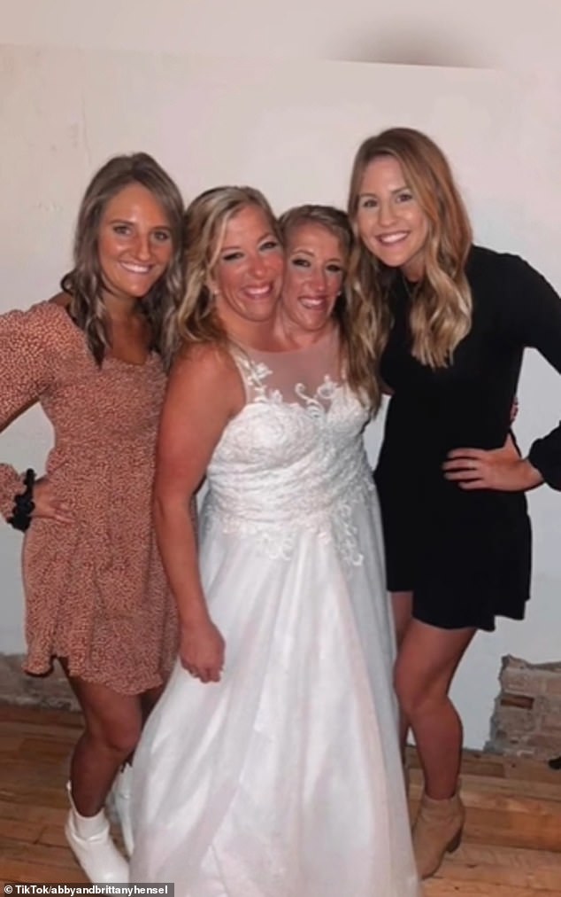 abby hensel is married! conjoined twin who rose to fame in reality show abby & brittany secretly tied the knot with an army veteran in 2021