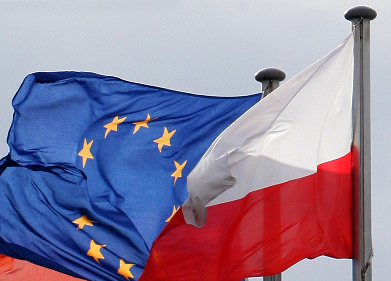 polsko vyšetřuje ruskou špionážní síť zaměřenou proti eu, spolupracuje s čr