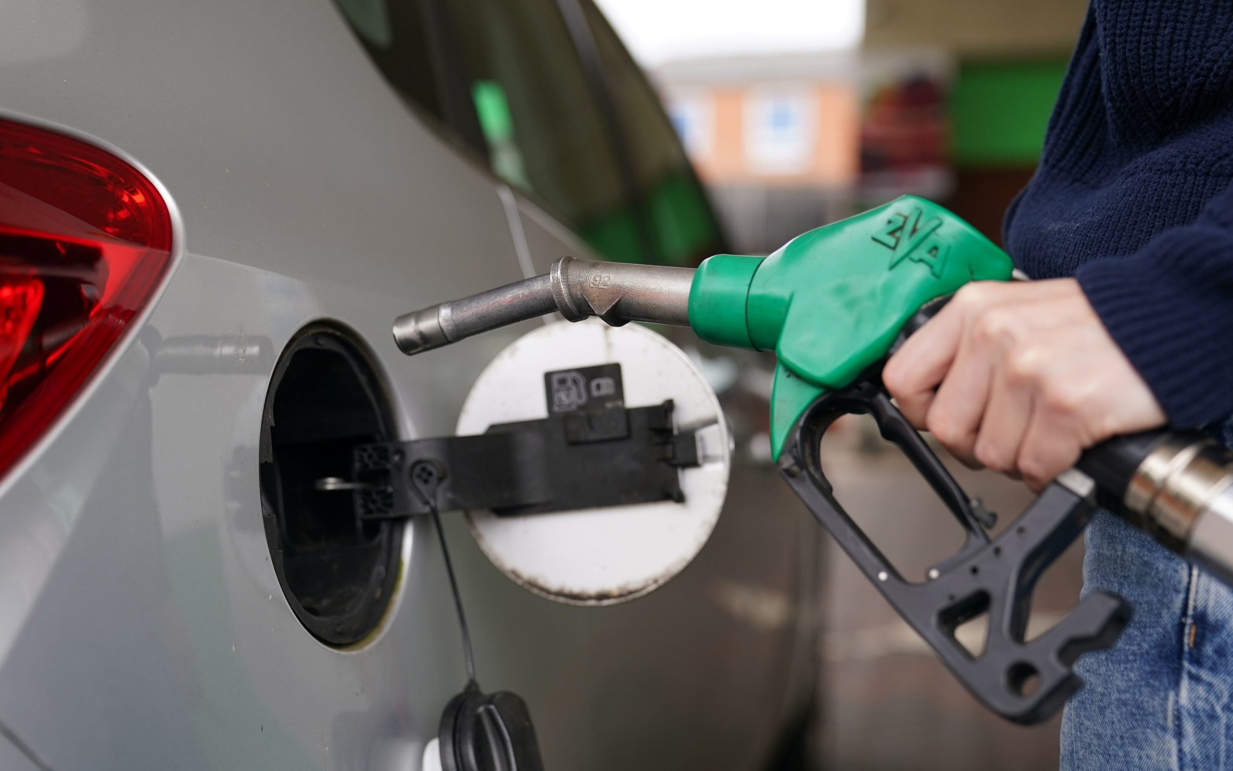 drivers still being overcharged for fuel, watchdog finds