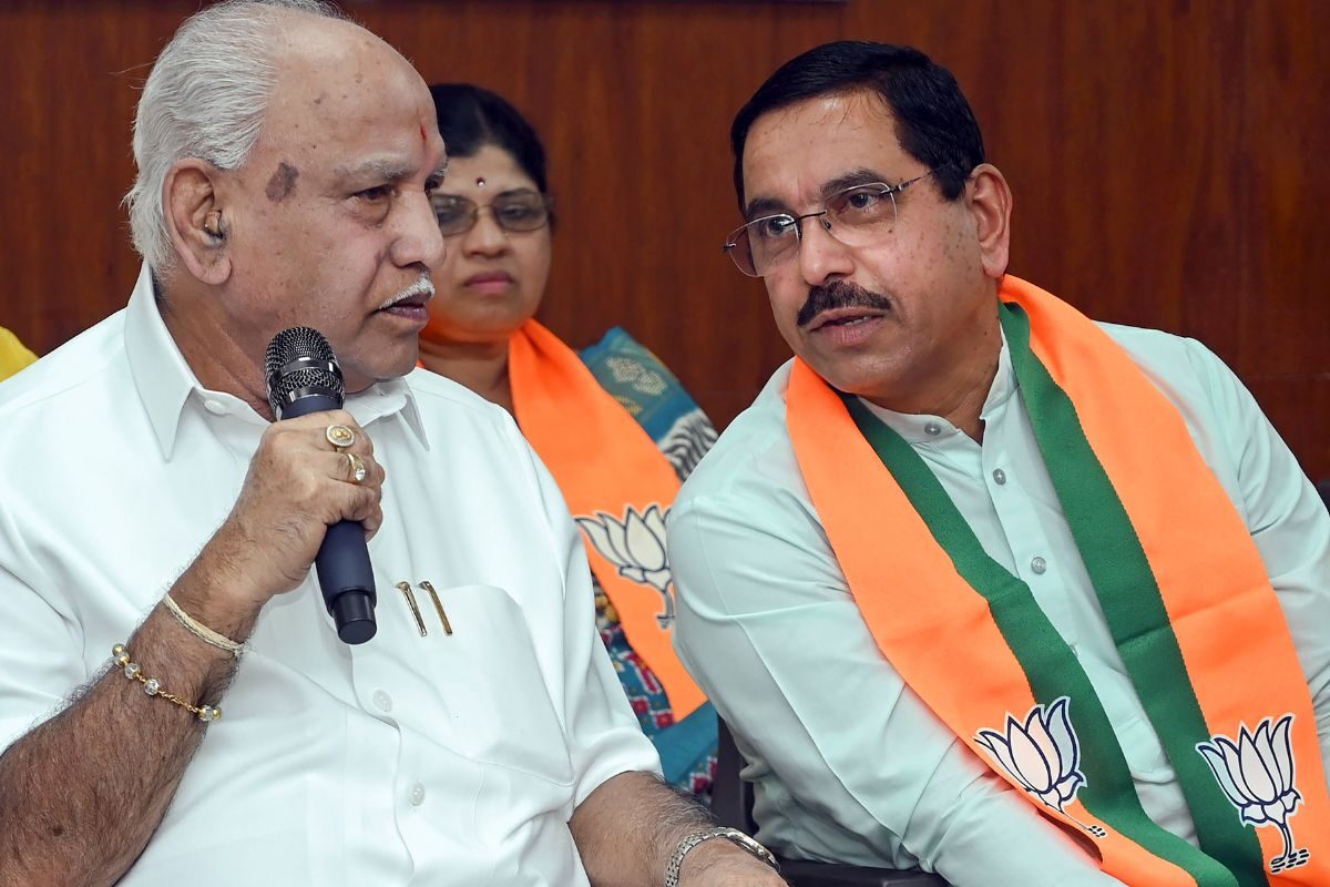 lok sabha polls: karnataka's lingayat seers set march 31 deadline for bjp to replace pralhad joshi as candidate