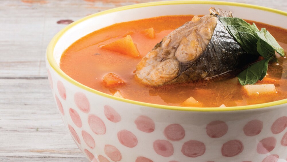 para bajar la cruda: receta de caldo de pescado picoso