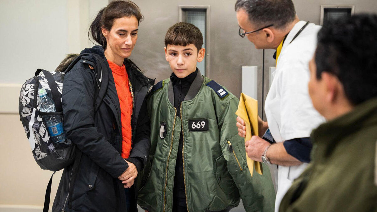 « il est fort mais ne va pas bien » : le calvaire du jeune eitan, ex-otage du hamas franco-israélien, raconté par sa mère