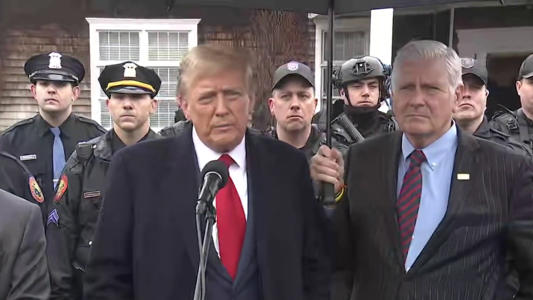 Trump pledges to combat crime while attending wake for NYPD officer<br><br>
