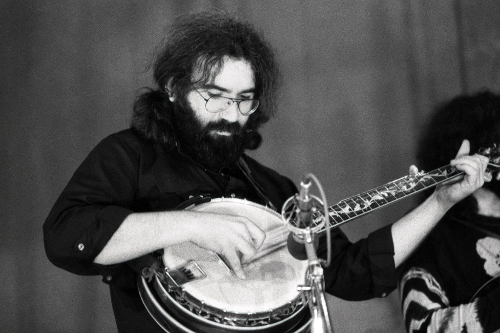 jerry garcia: what it was like to play bluegrass with the grateful dead guitarist