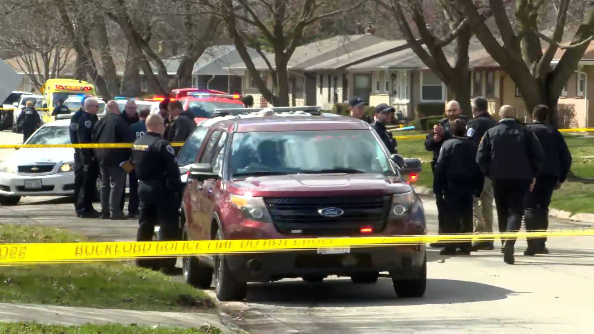 4 People Killed, 7 Others Wounded In Stabbings In Northern Illinois ...