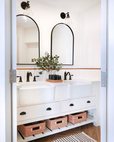 i can’t afford a bathroom remodel, so here are 4 ways i’m making it work