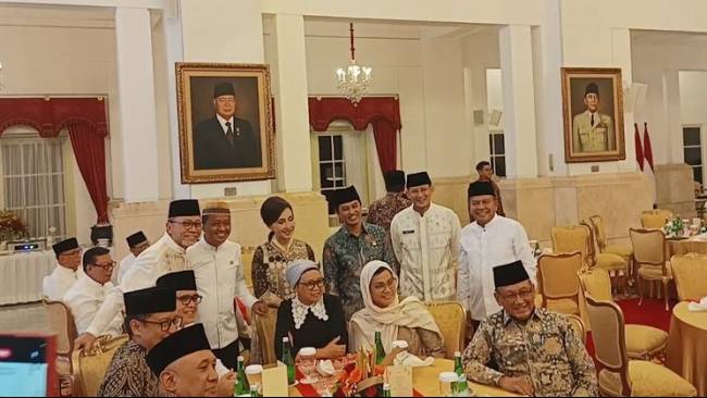 jokowi gelar buka bersama anggota kabinet: gus miftah tausiah, menteri pdip dan pkb tidak terlihat