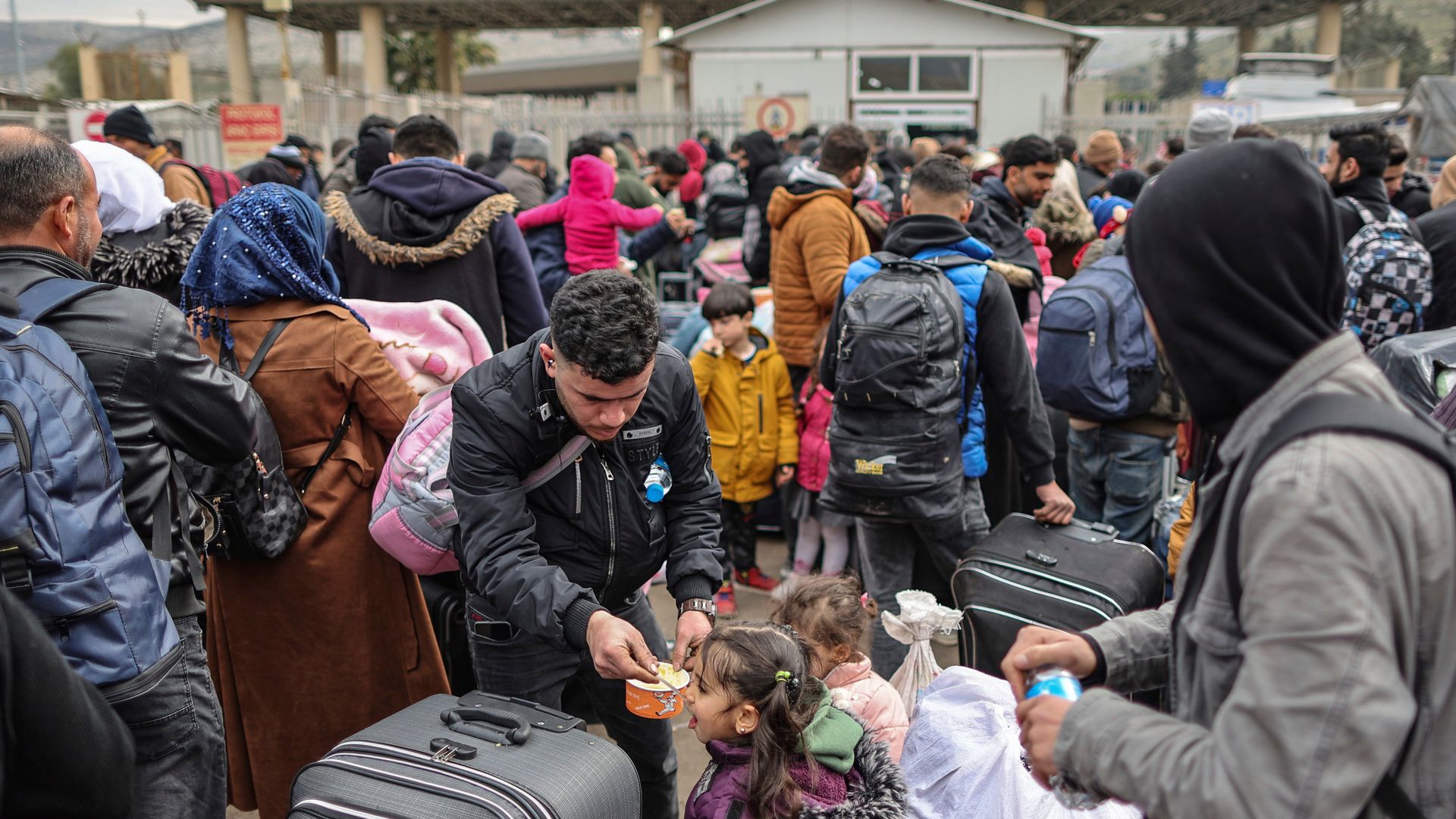 menschenrechtler werfen türkei illegale abschiebungen von syrern vor