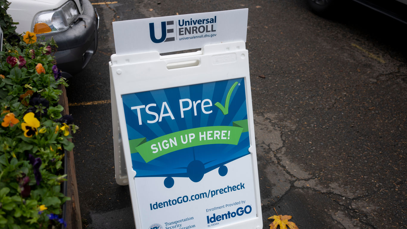 tsa expands precheck program with eight new airlines