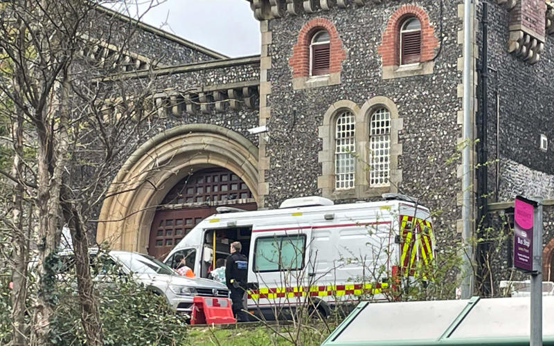 Fifteen inmates and staff suffer food poisoning from curry at Lewes prison