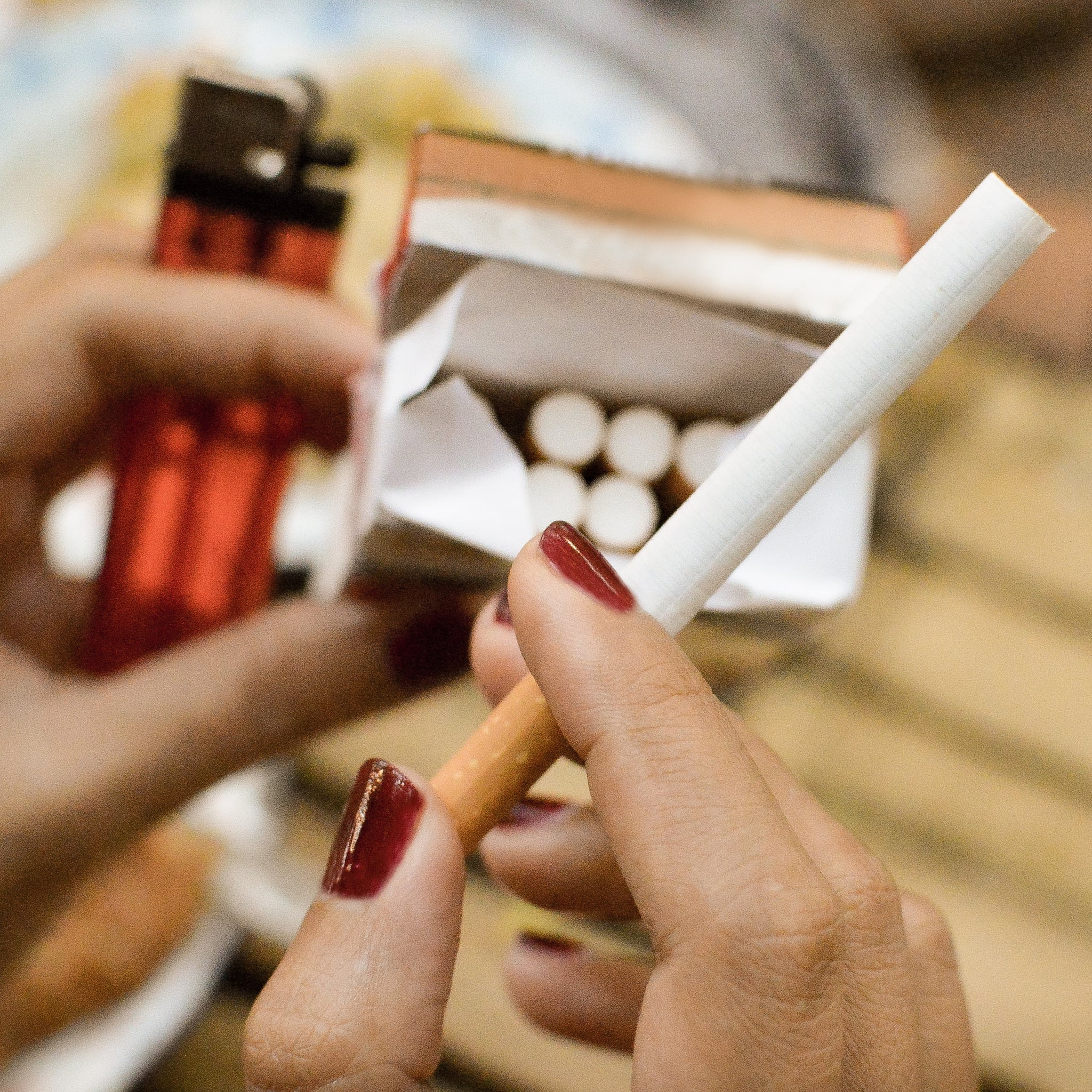 how smoking cigarettes affects your skin over time