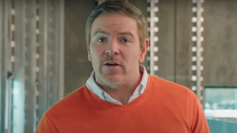 Who Stars In The Consumer Cellular Commercial?