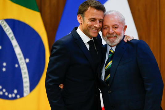 Macron sugere que assinatura de atual acordo com Mercosul seria loucura; para Lula, entendimento precisa ser com a União Europeia Foto: Wilton Junior/Estadão