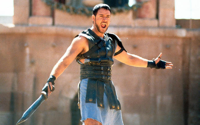 si paras 'gladiator' en el minuto 86, verás uno de los errores más incomprensibles de la historia del cine