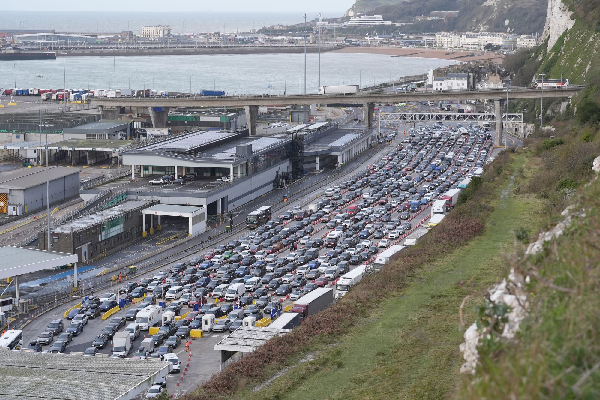 easter travel and weather: two-hour queues at port of dover and chaos on trains amid bank holiday getaway