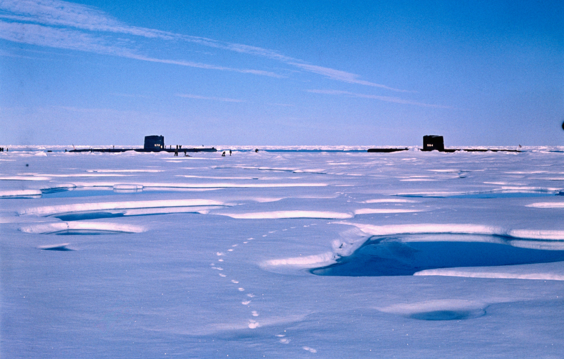 Könnte man Nord- und Südpol wieder einfrieren, um die Erderwärmung zu ...